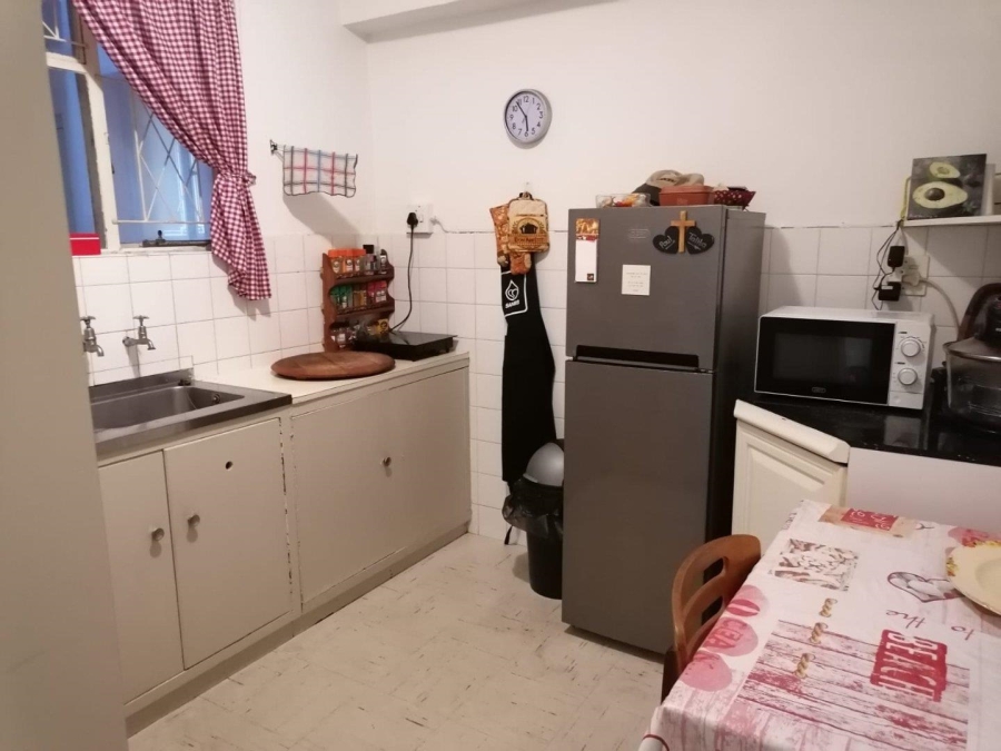 To Let 1 Bedroom Property for Rent in Humewood Eastern Cape